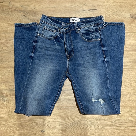 Tricot Distressed Jeans - Picture 2 of 3